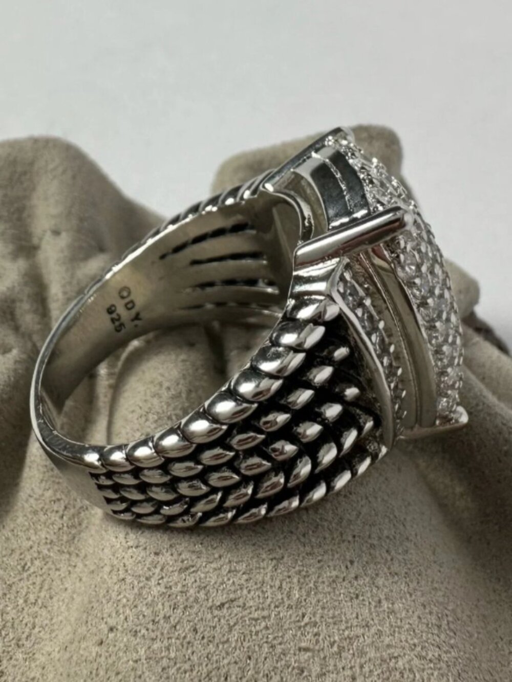 David Yurman Ring - Picture 2 of 6